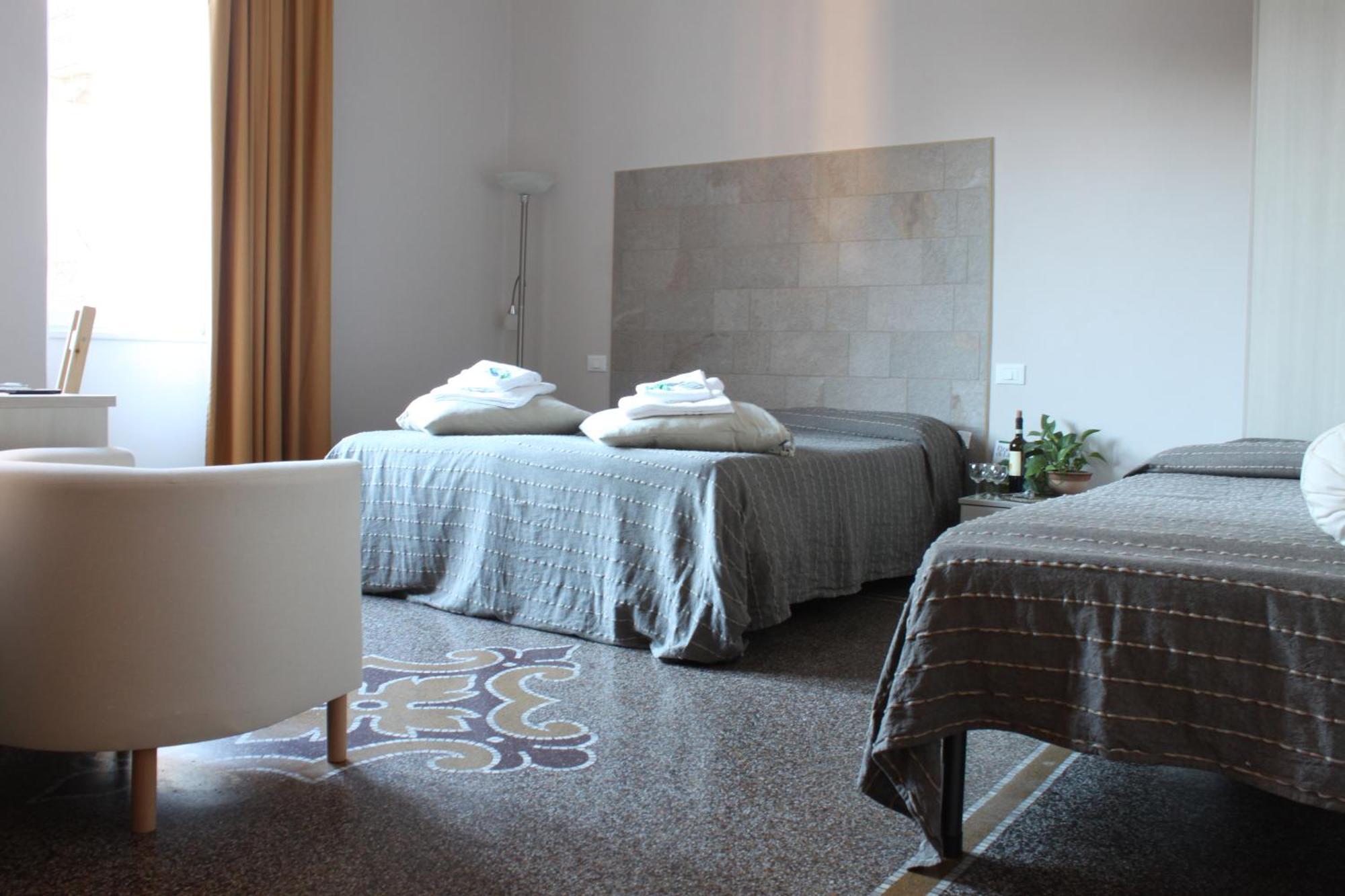 B&B Cernaia 42 La Spezia Phòng bức ảnh